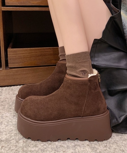 Lace Ladies（レースレディース）の「バックファスナー 厚底 ムートン風 ショート ブーツ（ブーツ・レディース・ブラウン/ベージュ・22.5cm/23cm/23.5cm/24cm/24.5cm/25cm）」の2枚目の写真