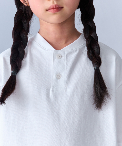 MUSINSA STANDARD KIDS（ムシンサスタンダードキッズ）の「オーバーサイズヘンリーネックTシャツ[ホワイト]（Tシャツ/カットソー・レディース・その他・100/110/150/160/130/140/120）」の4枚目の写真