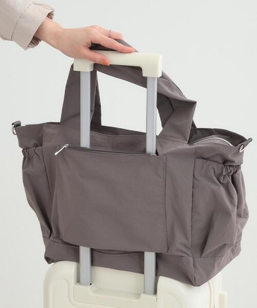SHOO・LA・RUE（シューラルー）の「【撥水】トラベルボストンバッグ【キャリーオン】（ボストンバッグ・レディース・ブラック/ダークグレー・00）」の22枚目の写真
