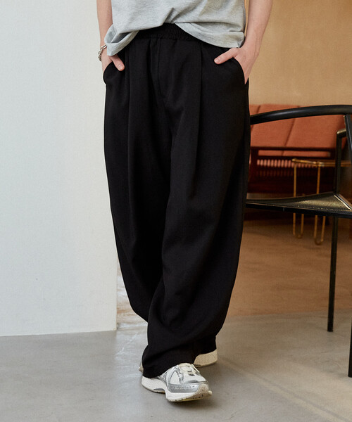 PUBLUX（パブリュクス）の「PUBLUX/パブリュクス LOVE POP STUDIO イージー スラックス パンツ　限定展開（スラックス・メンズ・ブラック/ネイビー/グレー/ライトグレー・LARGE/MEDIUM/SMALL）」の12枚目の写真