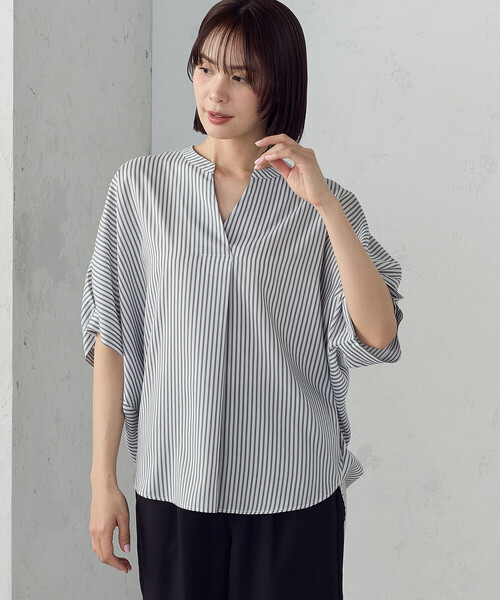 COMME CA ISM(コムサイズム)の「スキッパーTブラウス(シャツ/ブラウス・レディース・ネイビー/ホワイト/ネイビー系/ホワイト×グレー・FREE)」の1枚目の写真
