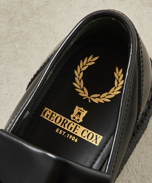 FRED PERRY(フレッドペリー)の「【FRED PERRY】George Cox Tassel Loafer Leather/ジョージコックス タッセルローファー SB8355(ローファー・メンズ・ブラック・28cm/27cm/26cm/25cm/24cm/23cm)」の2枚目の写真