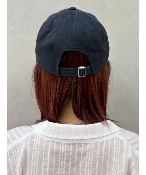 NEW ERA(ニューエラ)の「【NEW ERA×EVRIS】E MOTIF 9TWENTY(キャップ・レディース・アイボリー/ネイビー・FREE)」の14枚目の写真