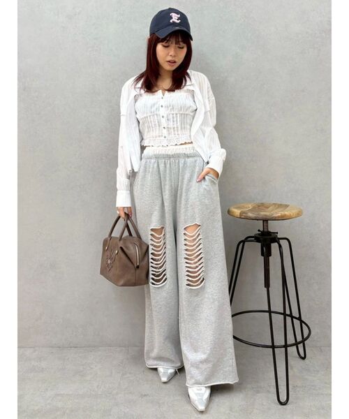 NEW ERA(ニューエラ)の「【NEW ERA×EVRIS】E MOTIF 9TWENTY(キャップ・レディース・アイボリー/ネイビー・FREE)」の16枚目の写真