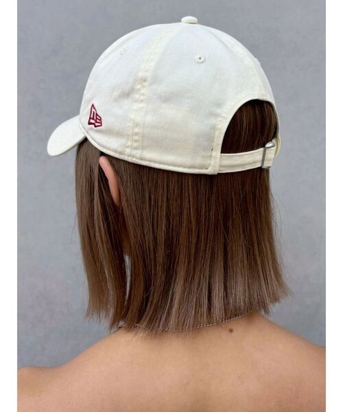 NEW ERA(ニューエラ)の「【NEW ERA×EVRIS】E MOTIF 9TWENTY(キャップ・レディース・アイボリー/ネイビー・FREE)」の18枚目の写真