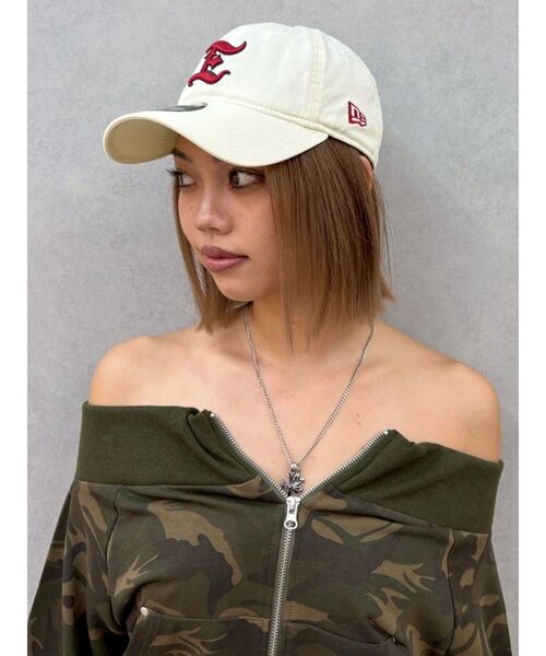 NEW ERA(ニューエラ)の「【NEW ERA×EVRIS】E MOTIF 9TWENTY(キャップ・レディース・アイボリー/ネイビー・FREE)」の19枚目の写真