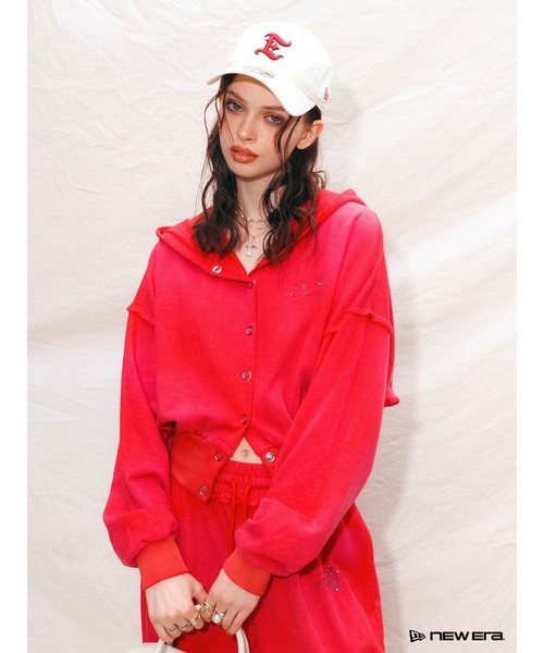 NEW ERA(ニューエラ)の「【NEW ERA×EVRIS】E MOTIF 9TWENTY(キャップ・レディース・アイボリー/ネイビー・FREE)」の6枚目の写真