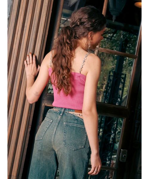 EVRIS(エヴリス)の「ビジューショルダーニットトップス(キャミソール・レディース・ブルー/ピンク/ブラック/ホワイト・FREE)」の8枚目の写真