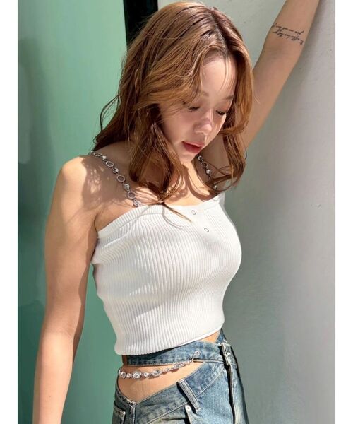 EVRIS(エヴリス)の「ビジューショルダーニットトップス(キャミソール・レディース・ブルー/ピンク/ブラック/ホワイト・FREE)」の15枚目の写真