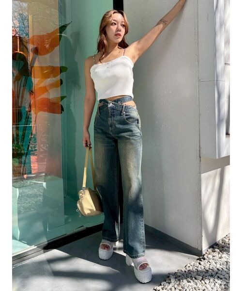 EVRIS(エヴリス)の「ビジューショルダーニットトップス(キャミソール・レディース・ブルー/ピンク/ブラック/ホワイト・FREE)」の16枚目の写真