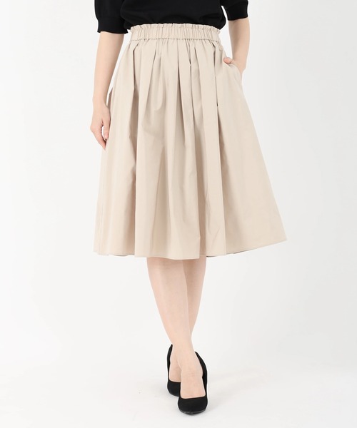 UNIVERVAL MUSE（ユニバーバル ミューズ）の「ソフトピーチタフタ_ギャザータックタフタスカート（スカート・レディース・ブラック/ベージュ/ピンク・2）」の2枚目の写真