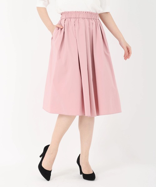 UNIVERVAL MUSE（ユニバーバル ミューズ）の「ソフトピーチタフタ_ギャザータックタフタスカート（スカート・レディース・ブラック/ベージュ/ピンク・2）」の4枚目の写真