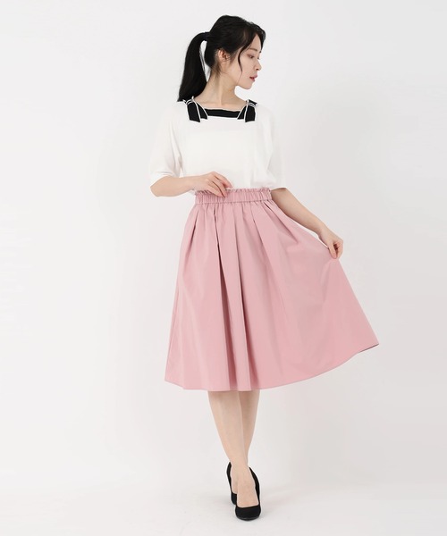UNIVERVAL MUSE（ユニバーバル ミューズ）の「ソフトピーチタフタ_ギャザータックタフタスカート（スカート・レディース・ブラック/ベージュ/ピンク・2）」の11枚目の写真