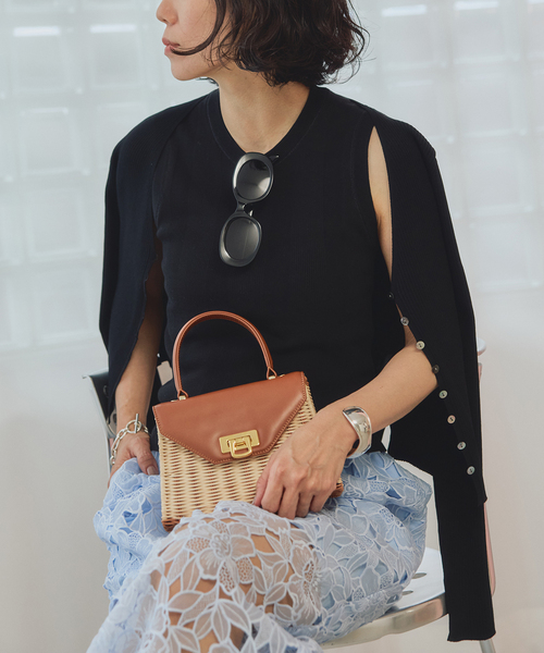 VERMEIL par iena（ヴェルメイユパーイエナ）の「RIB Vネックカーディガン（カーディガン/ボレロ・レディース・ブラック/ホワイト・FREE）」の21枚目の写真