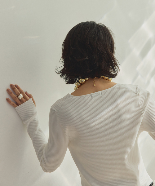 VERMEIL par iena（ヴェルメイユパーイエナ）の「RIB Vネックカーディガン（カーディガン/ボレロ・レディース・ブラック/ホワイト・FREE）」の16枚目の写真