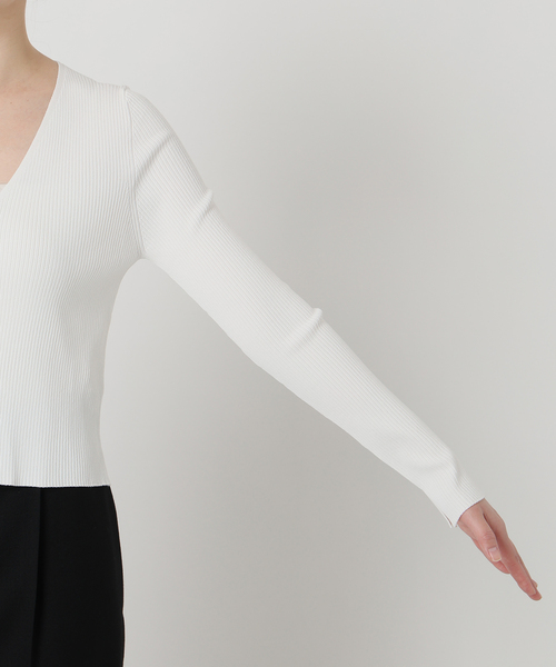 VERMEIL par iena（ヴェルメイユパーイエナ）の「RIB Vネックカーディガン（カーディガン/ボレロ・レディース・ブラック/ホワイト・FREE）」の11枚目の写真