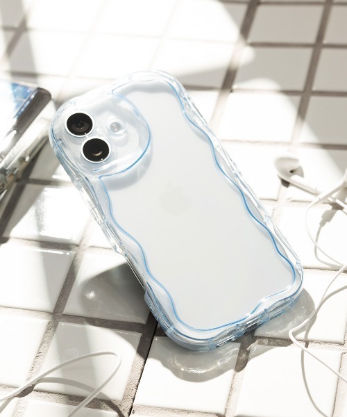 Hamee(ハミィ)の「iPhone 17/17 Pro/16/15 専用 PHONEAR ウェーブスタイル スマホケース(スマホケース/カバー・レディース・クリアブルー/クリアグリーン/シルバー/クリア/クリアイエロー/ピンク・iPhone 15/iPhone 16/iPhone 17/iPhone 17 Pro)」の3枚目の写真