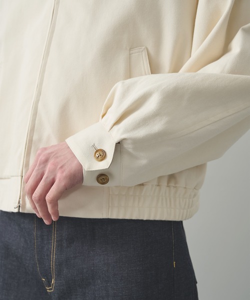 IRENISA(イレニサ)の「【irenisa/イレニサ】別注 LEATHER-COLLAR GUNFLAP ZIP BLOUSON(ブルゾン・メンズ・ナチュラル・2/3/4)」の8枚目の写真
