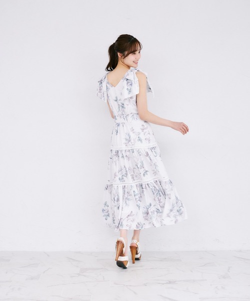 tocco closet(トッコ クローゼット)の「肩リボン付きハシゴレースティアード切り替えカシュクールワンピース(ワンピース・レディース・ネイビー/ラベンダー/ピンク・M)」の22枚目の写真