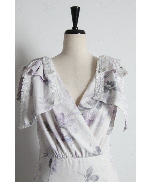tocco closet(トッコ クローゼット)の「肩リボン付きハシゴレースティアード切り替えカシュクールワンピース(ワンピース・レディース・ネイビー/ラベンダー/ピンク・M)」の8枚目の写真