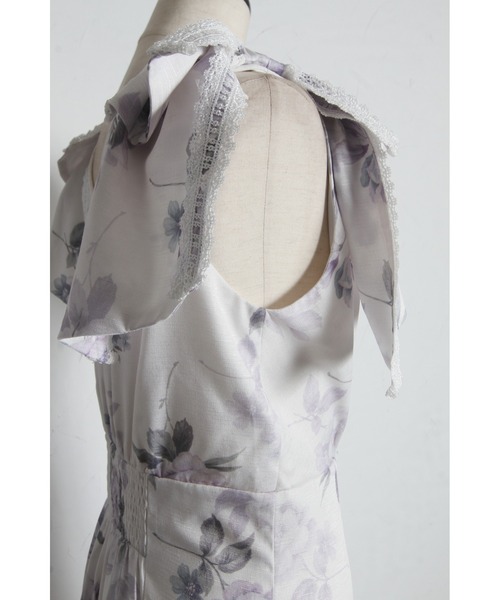 tocco closet(トッコ クローゼット)の「肩リボン付きハシゴレースティアード切り替えカシュクールワンピース(ワンピース・レディース・ネイビー/ラベンダー/ピンク・M)」の4枚目の写真