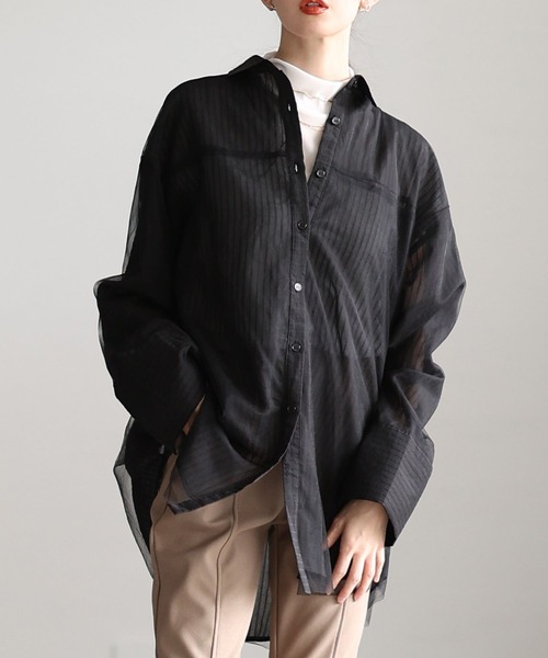 Sawa a la mode(サワアラモード)の「チュールレイヤードストライプ柄シアーロングシャツ(シャツ/ブラウス・レディース・オフホワイト/ブラック・FREE)」の1枚目の写真