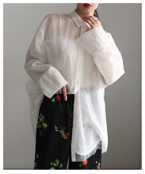 Sawa a la mode(サワアラモード)の「チュールレイヤードストライプ柄シアーロングシャツ(シャツ/ブラウス・レディース・オフホワイト/ブラック・FREE)」の9枚目の写真