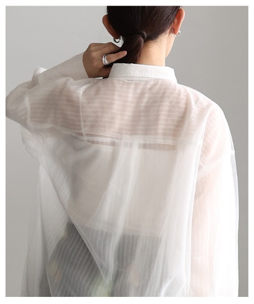 Sawa a la mode(サワアラモード)の「チュールレイヤードストライプ柄シアーロングシャツ(シャツ/ブラウス・レディース・オフホワイト/ブラック・FREE)」の12枚目の写真