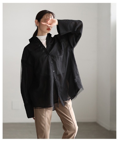 Sawa a la mode(サワアラモード)の「チュールレイヤードストライプ柄シアーロングシャツ(シャツ/ブラウス・レディース・オフホワイト/ブラック・FREE)」の17枚目の写真