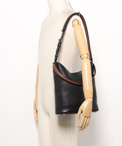 Maison Margiela(メゾンマルジェラ)の「Maison Margiela DRESS-AGE HOBO(ハンドバッグ・レディース・ブラック・FREE)」の5枚目の写真