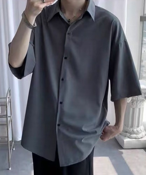 B.R.U(ブル)の「オーバーサイズ半袖シャツ(シャツ/ブラウス・メンズ・ホワイト/ブラック/グレー・LARGE/MEDIUM)」の3枚目の写真
