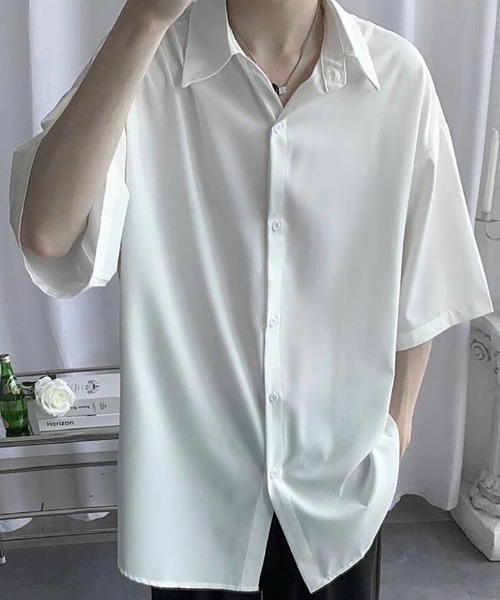 B.R.U(ブル)の「オーバーサイズ半袖シャツ(シャツ/ブラウス・メンズ・ホワイト/ブラック/グレー・LARGE/MEDIUM)」の1枚目の写真