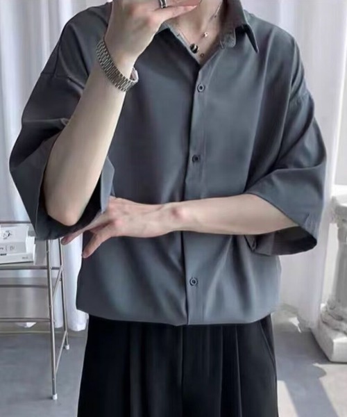 B.R.U(ブル)の「オーバーサイズ半袖シャツ(シャツ/ブラウス・メンズ・ホワイト/ブラック/グレー・LARGE/MEDIUM)」の14枚目の写真