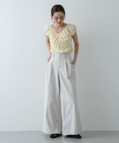 SENSE OF PLACE by URBAN RESEARCH(センスオブプレイスバイアーバンリサーチ)の「ギャザーネックカットトップ(Tシャツ/カットソー・レディース・イエロー/ブラック/オートミール・ONE)」の19枚目の写真