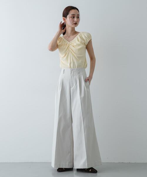 SENSE OF PLACE by URBAN RESEARCH(センスオブプレイスバイアーバンリサーチ)の「ギャザーネックカットトップ(Tシャツ/カットソー・レディース・イエロー/ブラック/オートミール・ONE)」の20枚目の写真