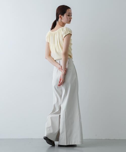 SENSE OF PLACE by URBAN RESEARCH(センスオブプレイスバイアーバンリサーチ)の「ギャザーネックカットトップ(Tシャツ/カットソー・レディース・イエロー/ブラック/オートミール・ONE)」の21枚目の写真