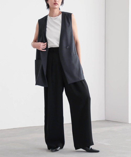 for/c(フォーシー)の「ノーカラージレ【サスティナブル】(ベスト・レディース・スミクロ/ベージュ/ネイビー・M/L)」の11枚目の写真