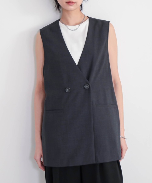 for/c(フォーシー)の「ノーカラージレ【サスティナブル】(ベスト・レディース・スミクロ/ベージュ/ネイビー・M/L)」の6枚目の写真