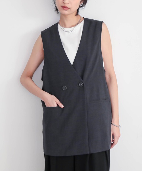 for/c(フォーシー)の「ノーカラージレ【サスティナブル】(ベスト・レディース・スミクロ/ベージュ/ネイビー・M/L)」の7枚目の写真