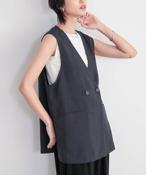 for/c(フォーシー)の「ノーカラージレ【サスティナブル】(ベスト・レディース・スミクロ/ベージュ/ネイビー・M/L)」の8枚目の写真