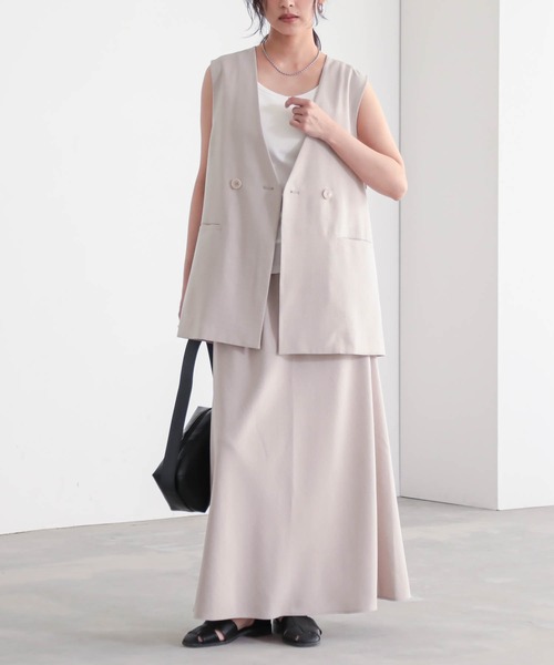 for/c(フォーシー)の「ノーカラージレ【サスティナブル】(ベスト・レディース・スミクロ/ベージュ/ネイビー・M/L)」の21枚目の写真