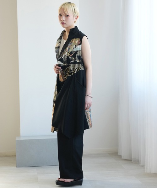 utatane(ウタタネ)の「着物リメイク maison utatane ジレ 黒を纏う松籟(しょうらい)(ベスト・レディース・ブラック・11号)」の6枚目の写真