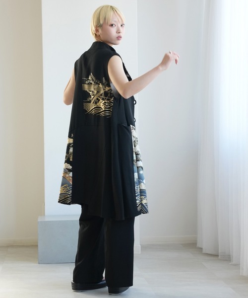 utatane(ウタタネ)の「着物リメイク maison utatane ジレ 黒を纏う松籟(しょうらい)(ベスト・レディース・ブラック・11号)」の10枚目の写真