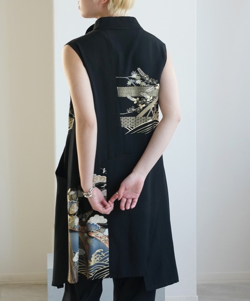utatane(ウタタネ)の「着物リメイク maison utatane ジレ 黒を纏う松籟(しょうらい)(ベスト・レディース・ブラック・11号)」の15枚目の写真