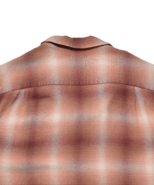 MINEDENIM(マインデニム)の「MINEDENIM (マインデニム)R.Flannel Ombre Open Collar SH(シャツ/ブラウス・メンズ・ブラック/ブルー/レッド・2/1/3)」の7枚目の写真