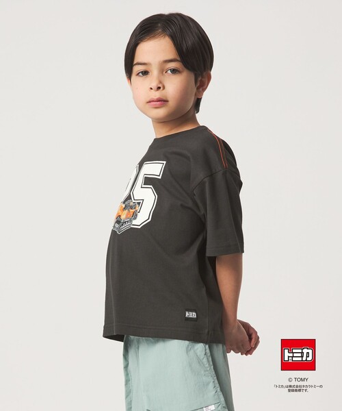 green label relaxing(グリーンレーベルリラクシング)の「【別注】<TOMICA>Tシャツ / キッズ(100cmー130cm)(Tシャツ/カットソー・キッズ・ネイビー/オフホワイト/グレー系・130cm/110cm/120cm/100cm)」の4枚目の写真