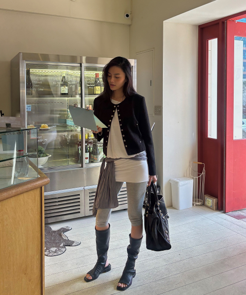 PORTERNA（ポルテナ）の「TWEED SNAP CROP JACKET-BLACK（テーラードジャケット・レディース・その他・OS）」の3枚目の写真