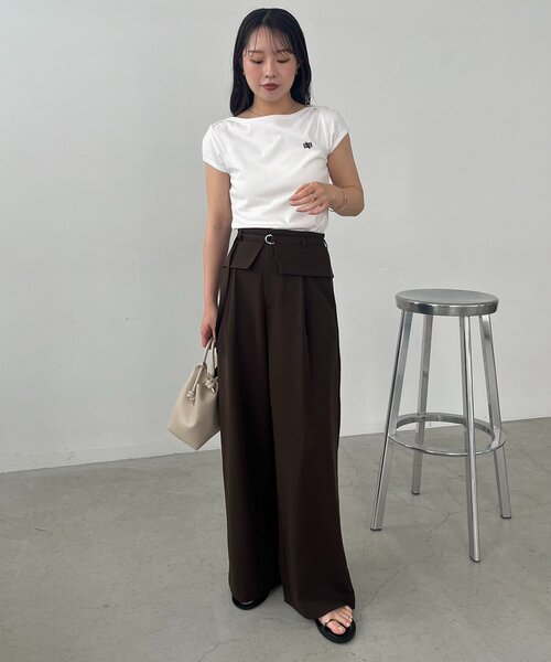 CAPRICIEUX LE'MAGE(カプリシューレマージュ)の「折り返しベルトパンツ(その他パンツ・レディース・オフホワイト/ブラウン/ブラック・38/PS/36)」の4枚目の写真