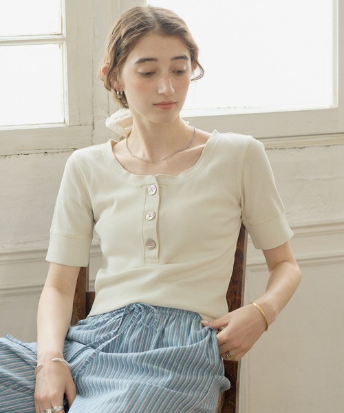 GEORGE'S（ジョージズ）の「ピグメントリブヘンリーＴシャツ（Tシャツ/カットソー・レディース・レッド/ブラウン/キナリ・FREE）」の6枚目の写真