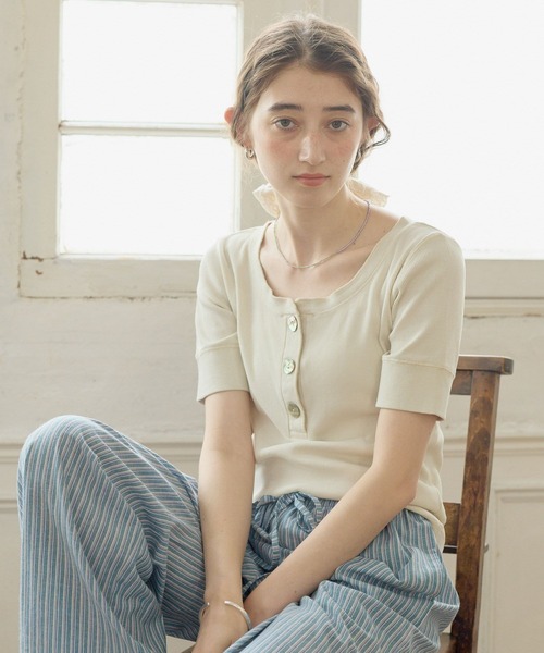 GEORGE'S（ジョージズ）の「ピグメントリブヘンリーＴシャツ（Tシャツ/カットソー・レディース・レッド/ブラウン/キナリ・FREE）」の5枚目の写真